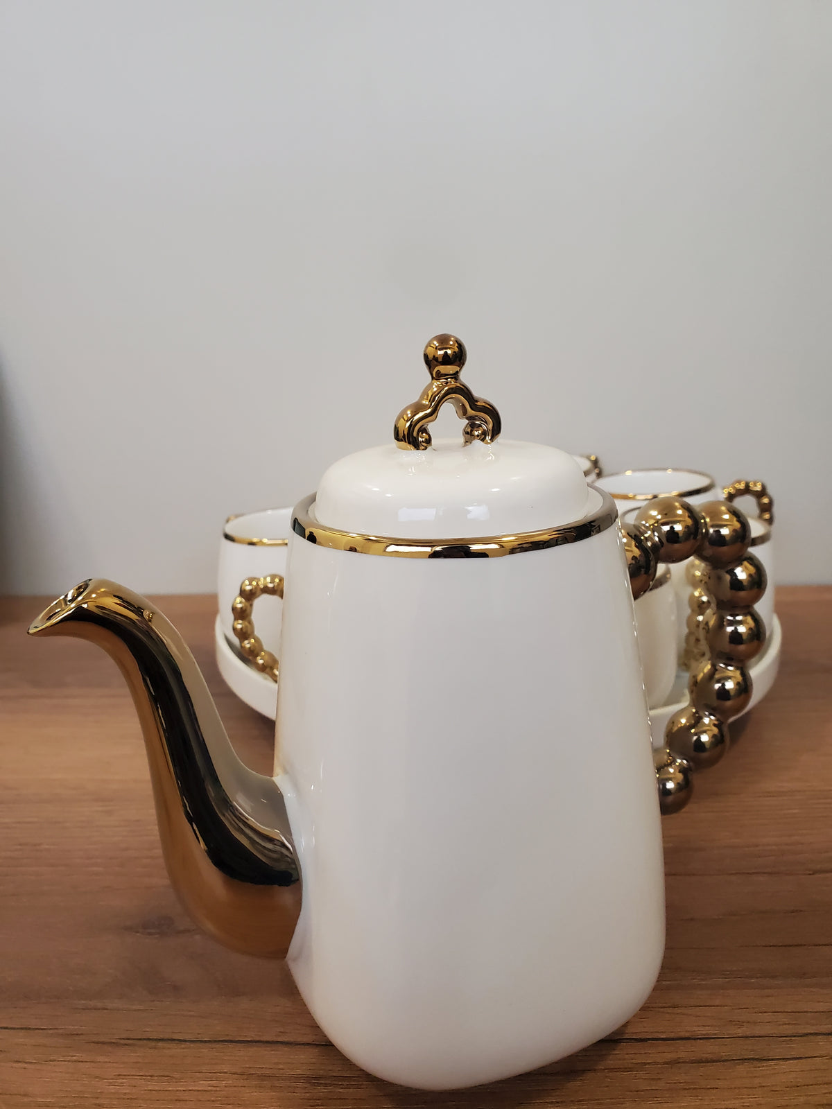 Luxury White & Gold Coffee Set With Rotating Tray– (41/1)