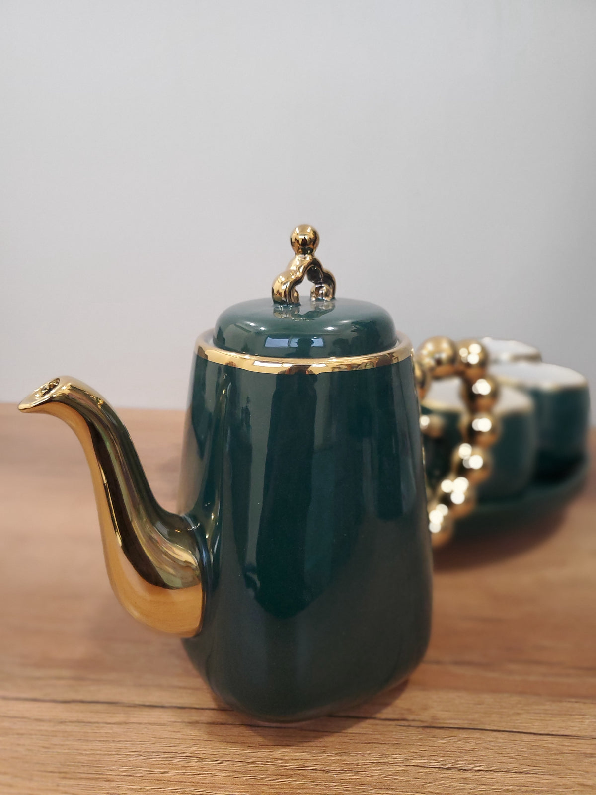 Luxury Emerald Green Coffee Set With Rotating Tray – (41/4)