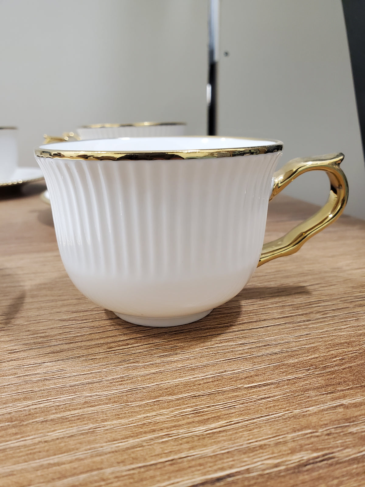 6+6 GGK Cups & Saucers Set White & Gold Classic Design (YH-082)