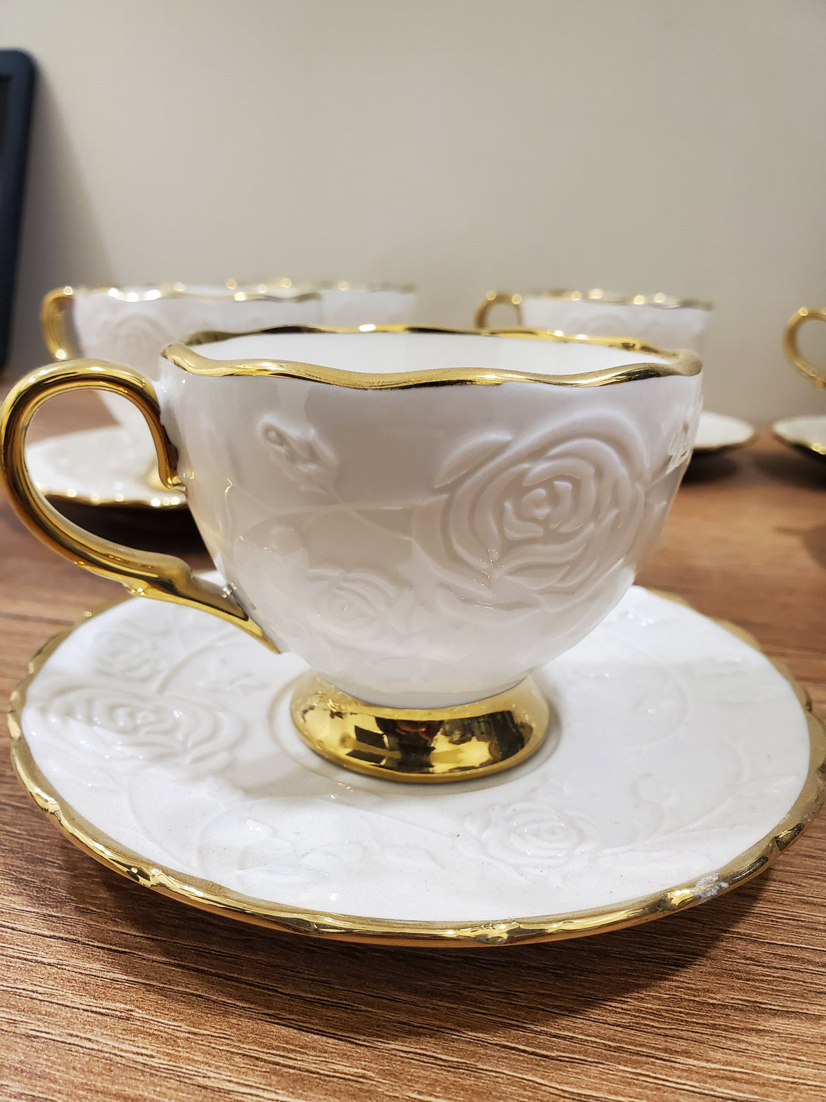 6+6 GGK Cups & Saucers Set White & Gold Premium Design (YH-084)