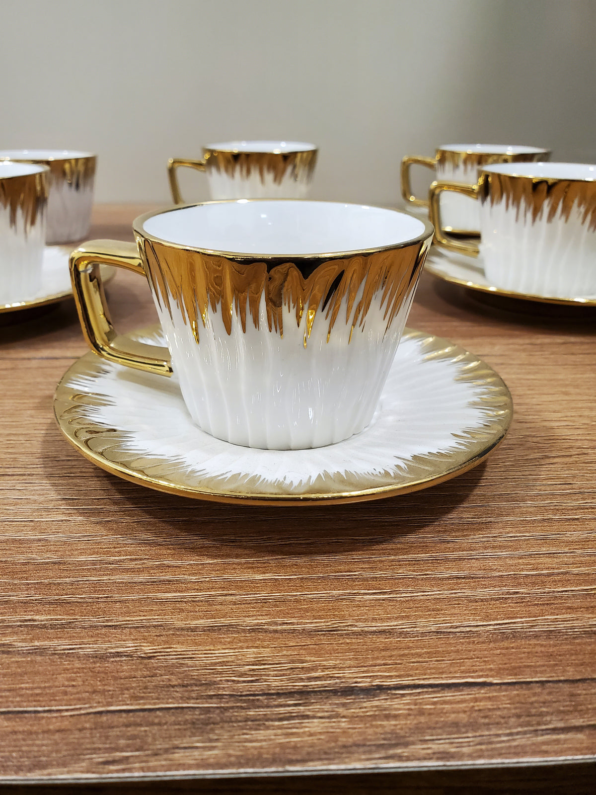 6+6 GGK Cups & Saucers Set White & Gold Square Design (YH-081)