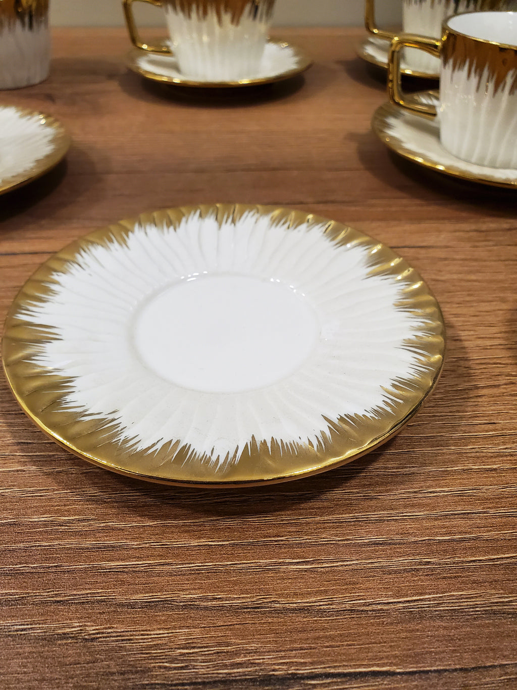 6+6 GGK Cups & Saucers Set White & Gold Square Design (YH-081)