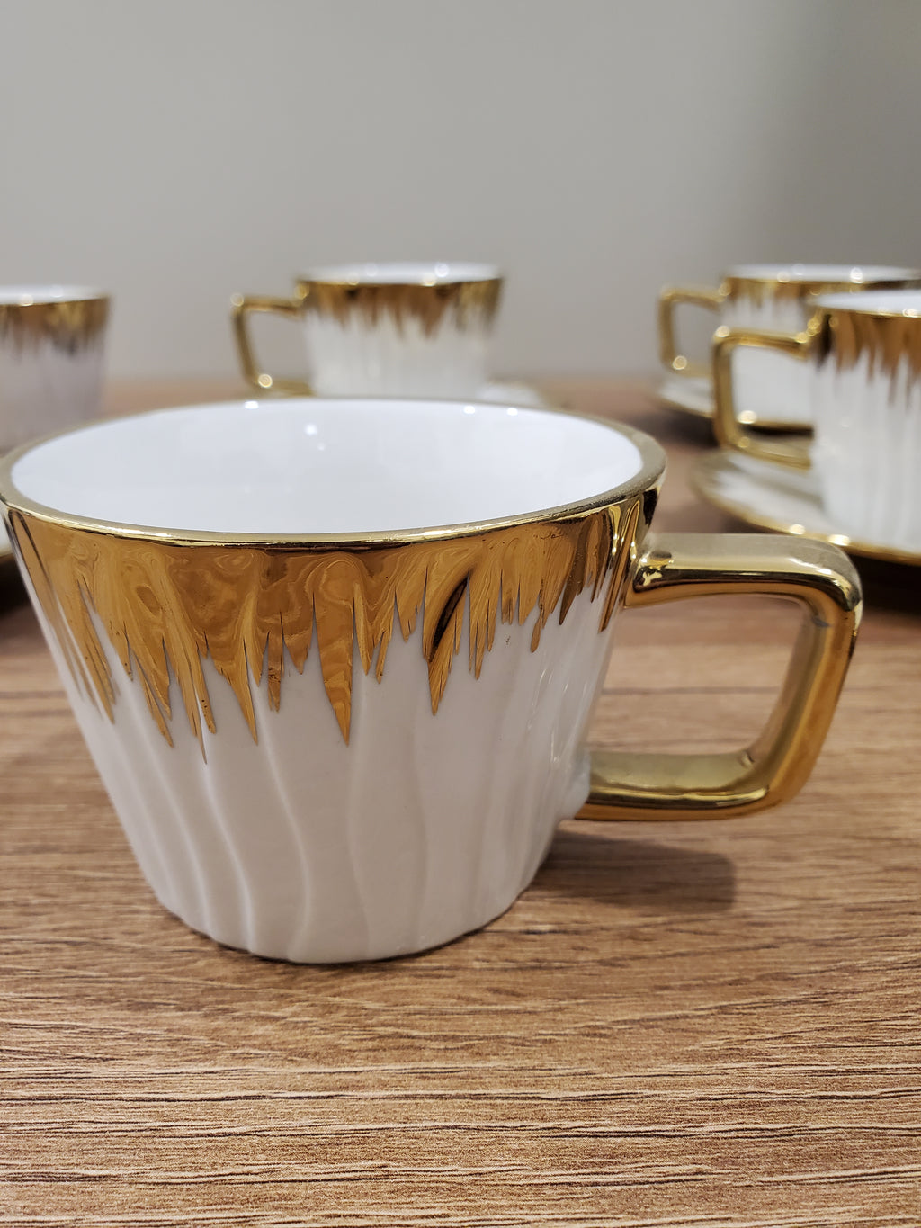 6+6 GGK Cups & Saucers Set White & Gold Square Design (YH-081)