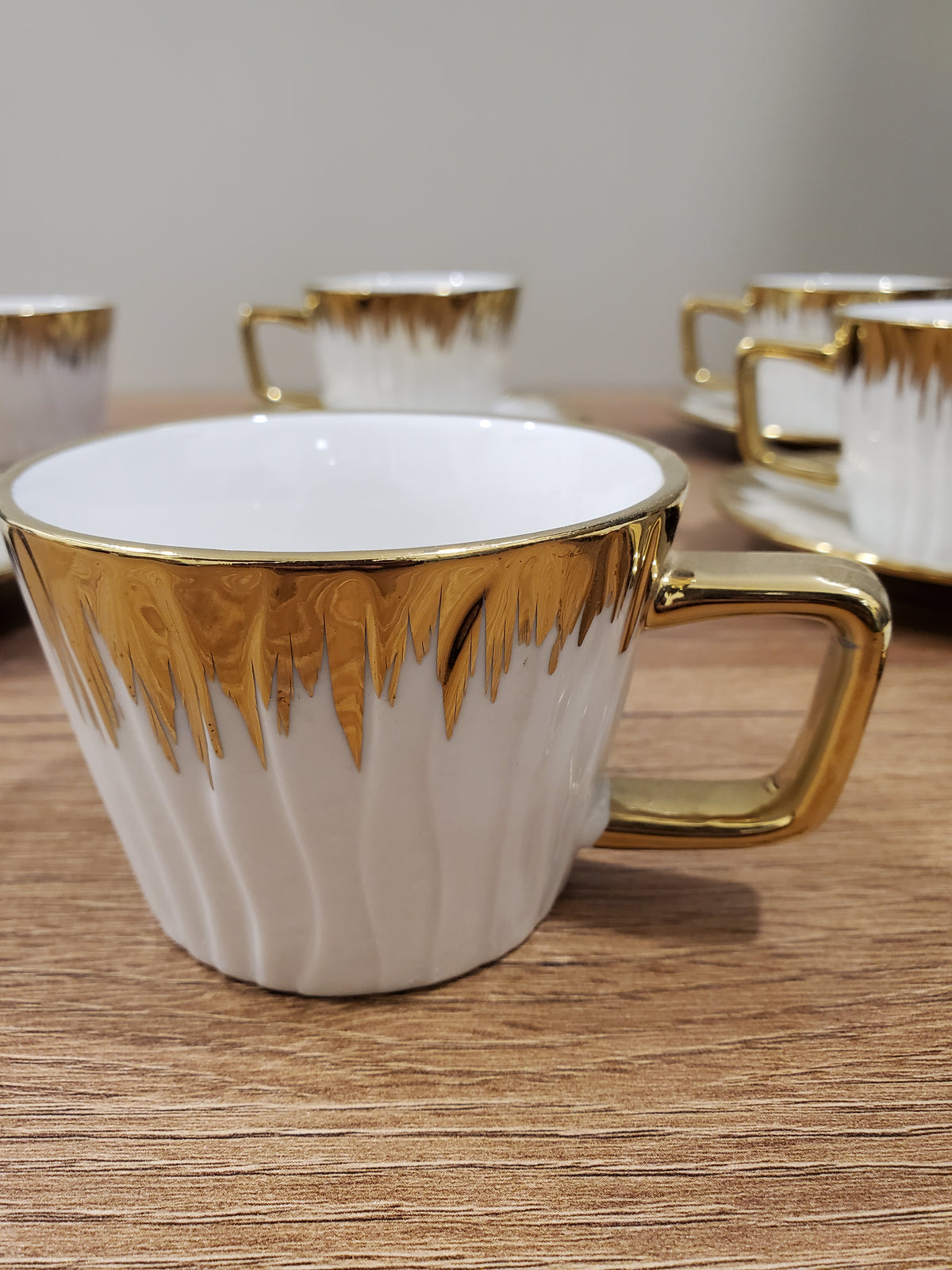 6+6 GGK Cups & Saucers Set White & Gold Square Design (YH-081)