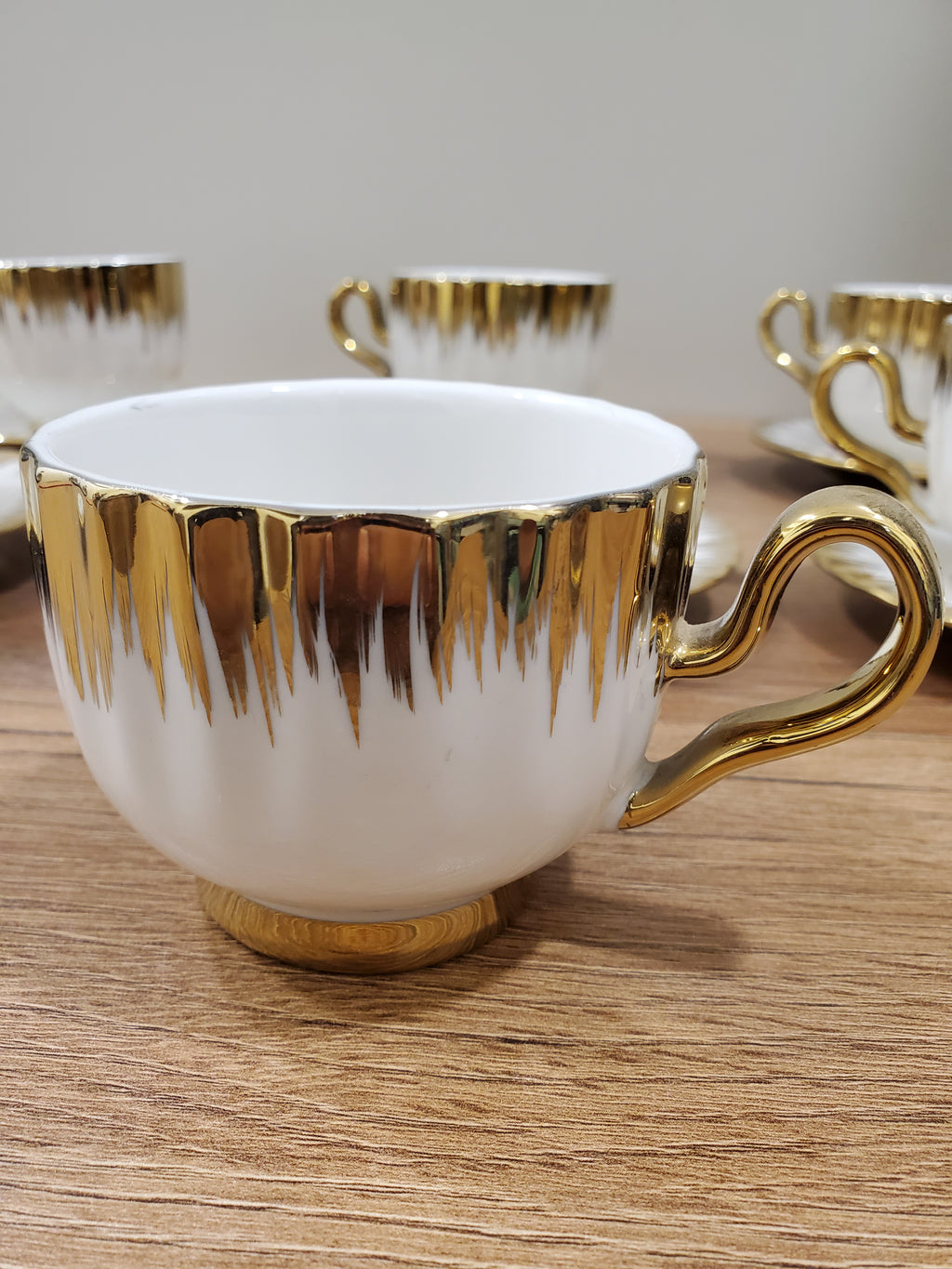 6+6 GGK Cups & Saucers Set White & Gold Pattern Design (YH-083)