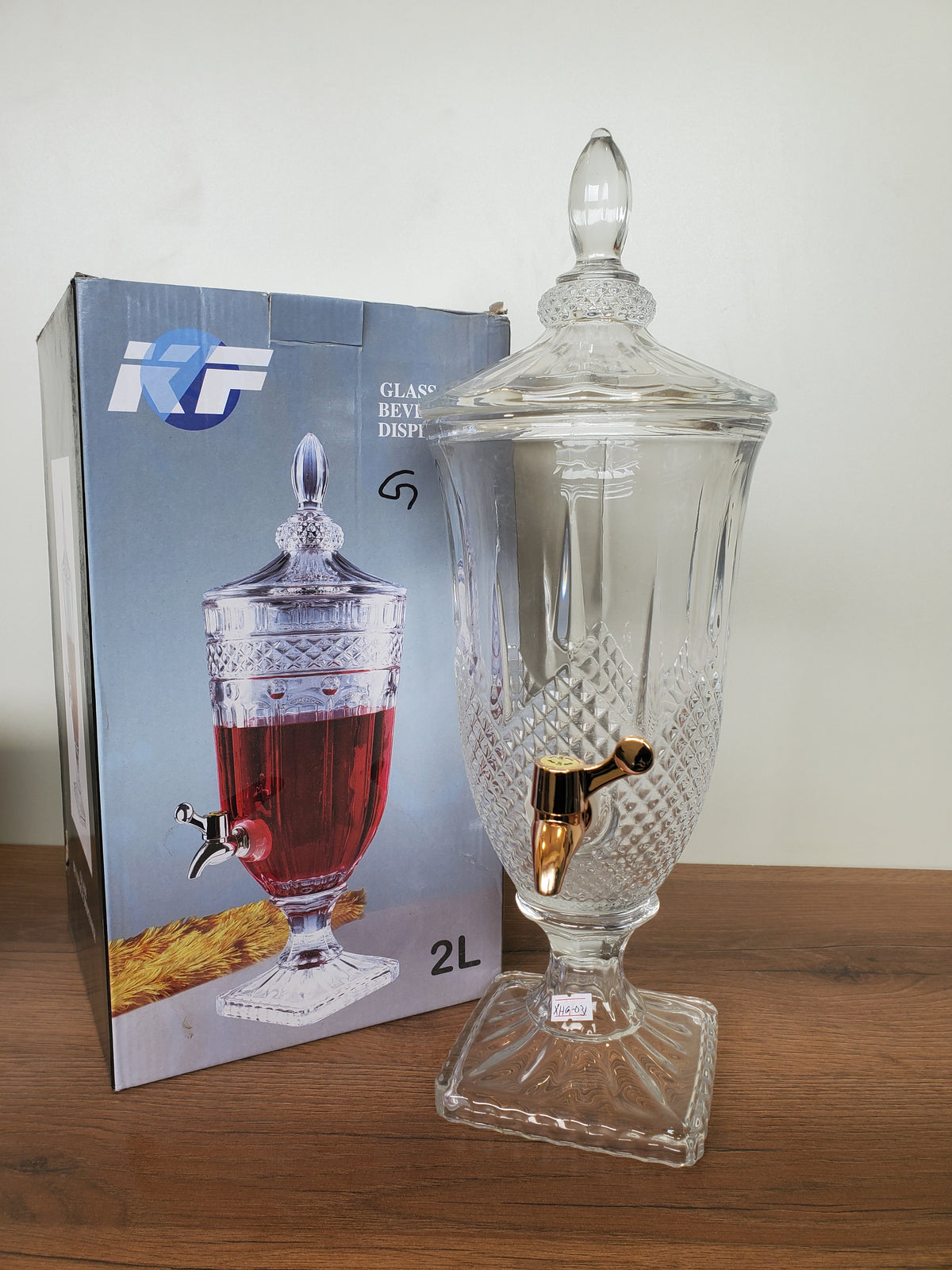Luxury Crystal Cut Beverage Dispenser – 2 Liter (XHG-031)