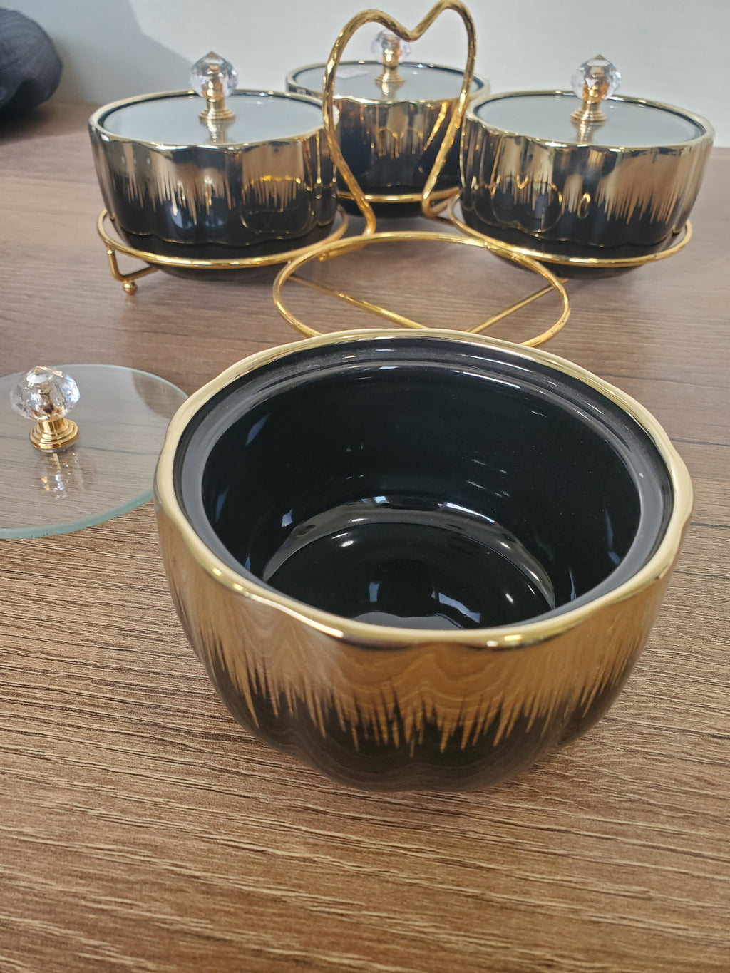 4-Section Round Ceramic Snack Serving Tray with Gold Stand (1-6)