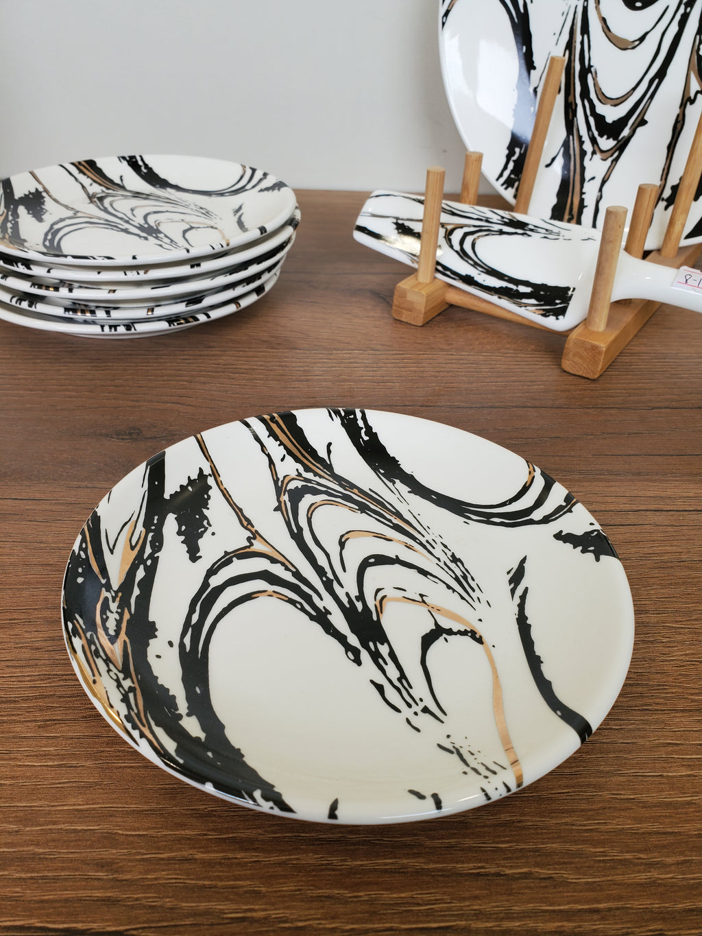 8-Piece Cake Serving Set Abstract Marble Design With Wooden Stand (8-19)