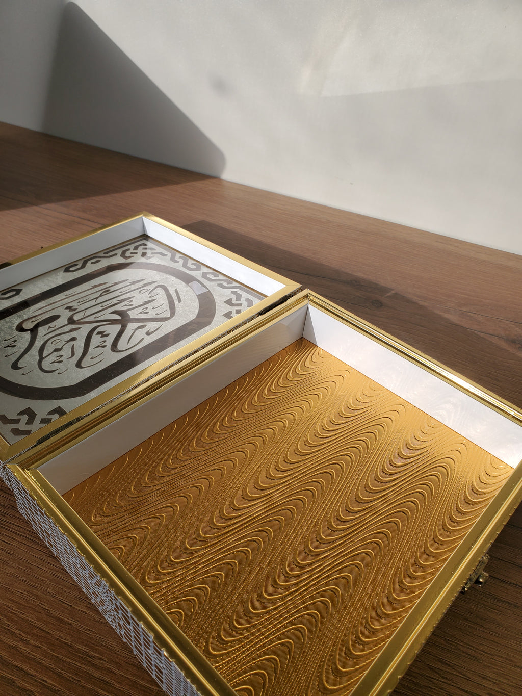 Luxury Acrylic Quran Box with Gold Islamic Calligraphy – Medium (086-3)
