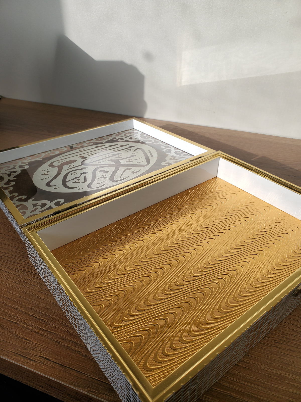 Luxury Acrylic Quran Box with Gold Islamic Calligraphy – Large (086-2)