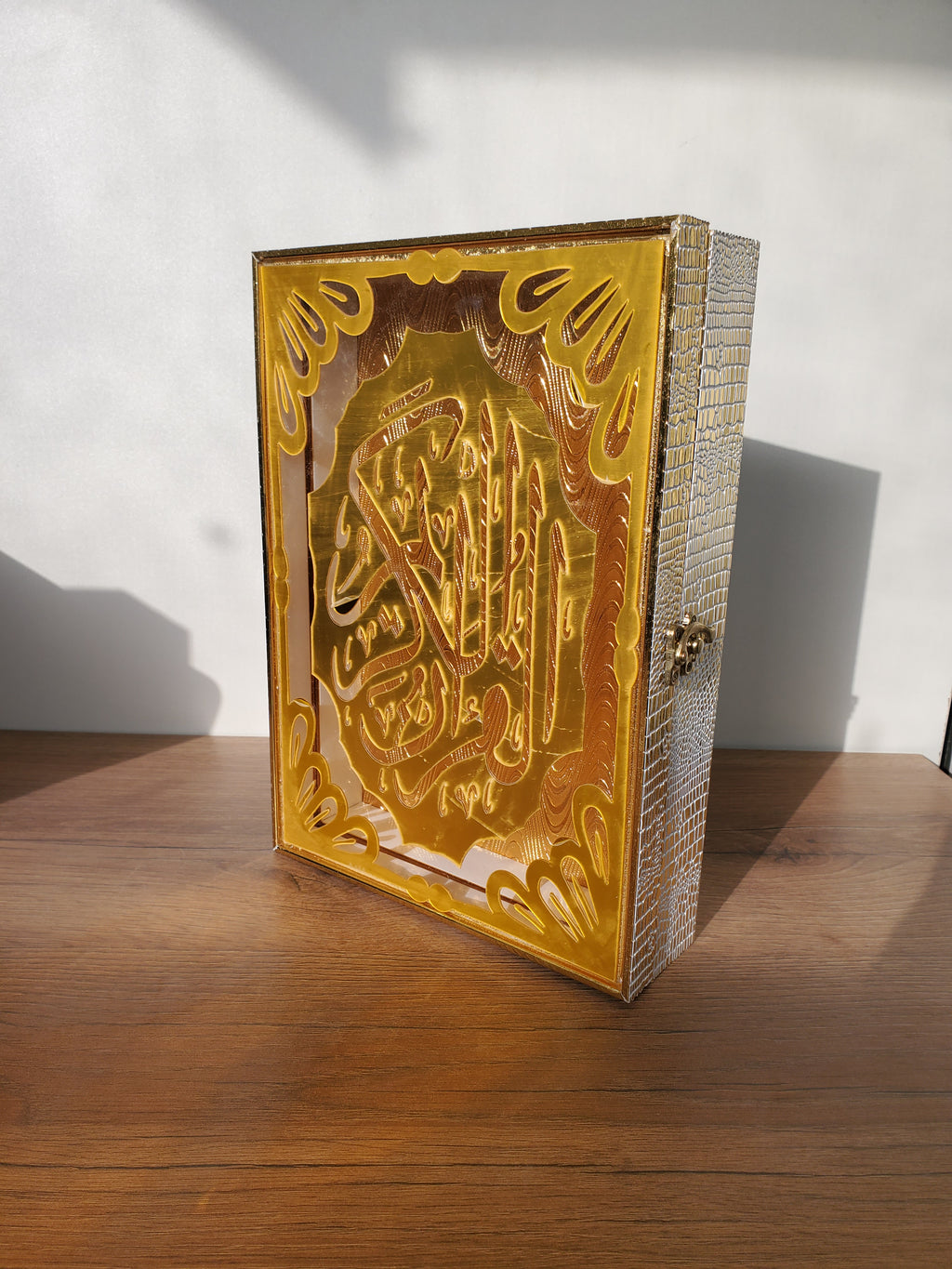 Luxury Acrylic Quran Box with Premium Gold Finish – Large (086-6)