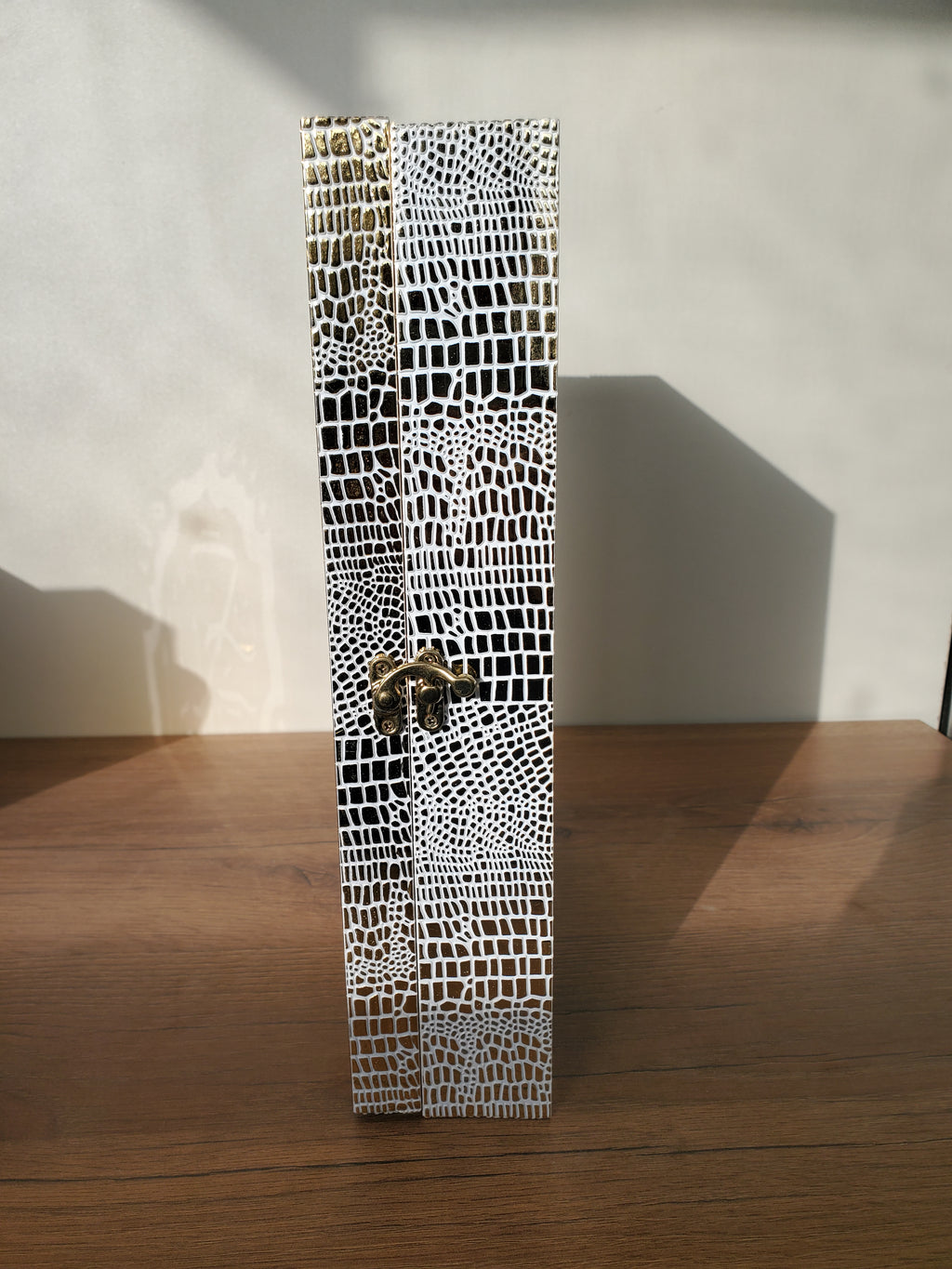 Luxury Acrylic Quran Box with Premium Gold Finish – Large (086-6)