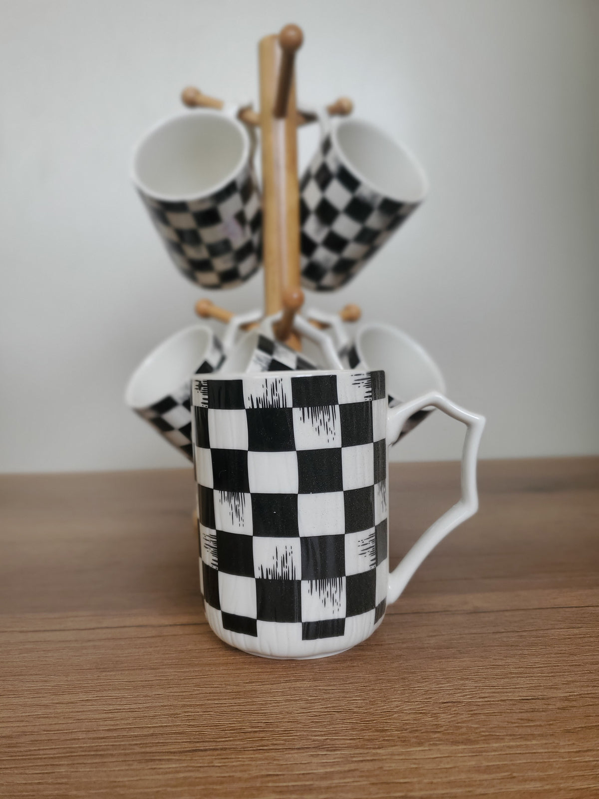 6-Piece Ceramic Mug Set with Wooden Stand Checkered Design (8-30)