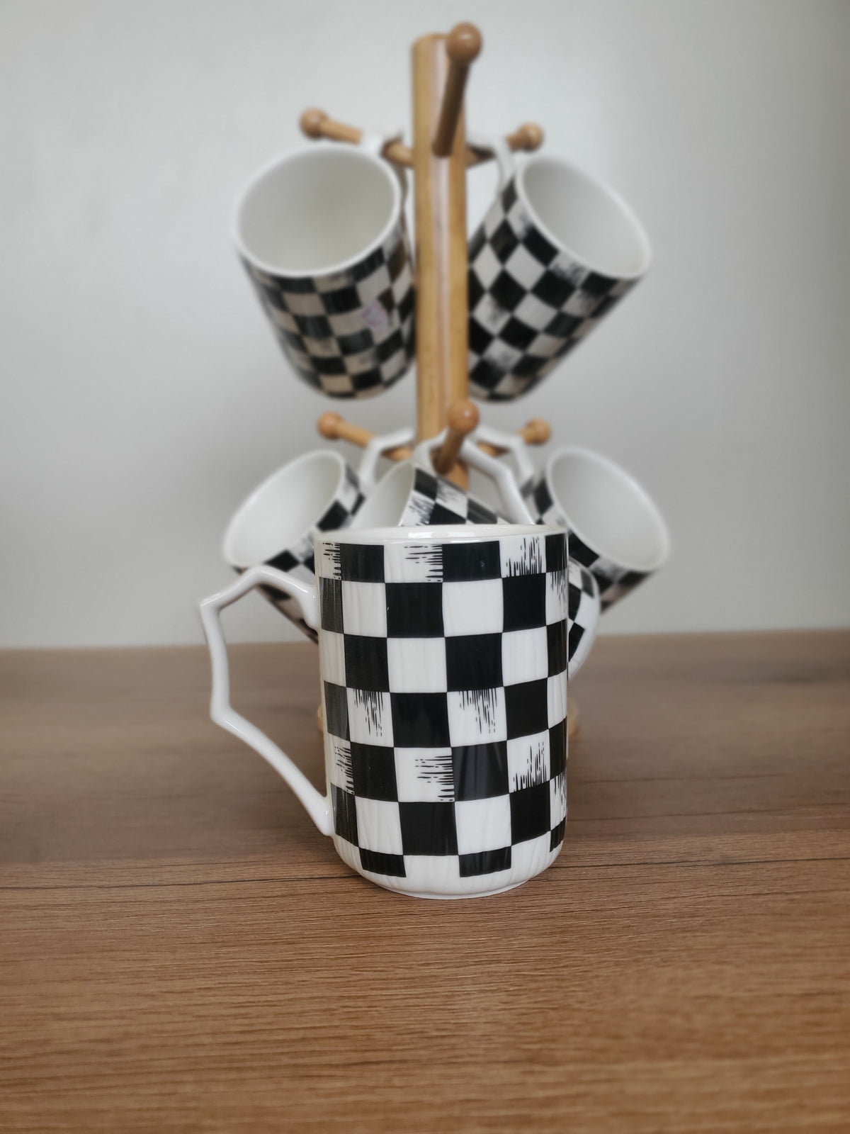6-Piece Ceramic Mug Set with Wooden Stand Checkered Design (8-30)