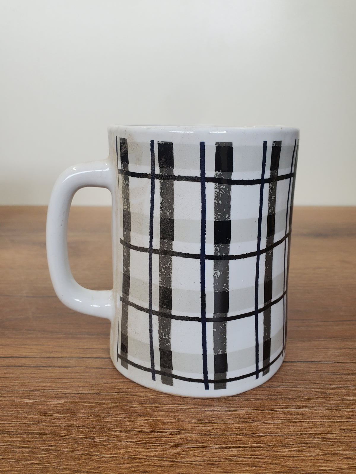 Coffee Mug White with Black Grid Design (C546)
