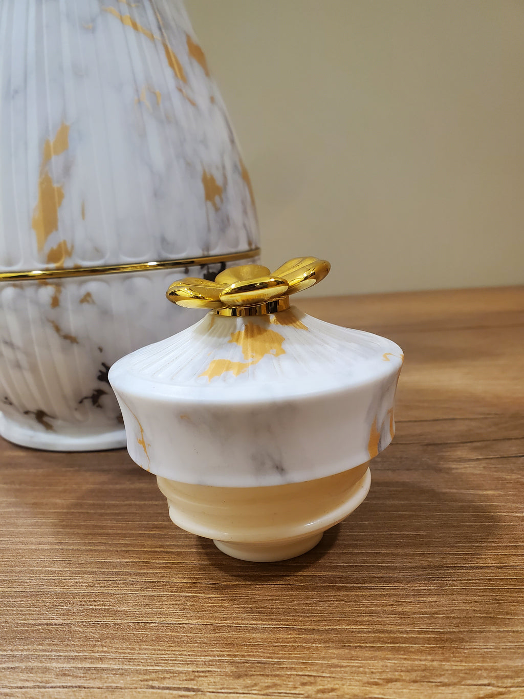 Elegant Marble Gold Tea Flask 1L (DU-R100GDW)