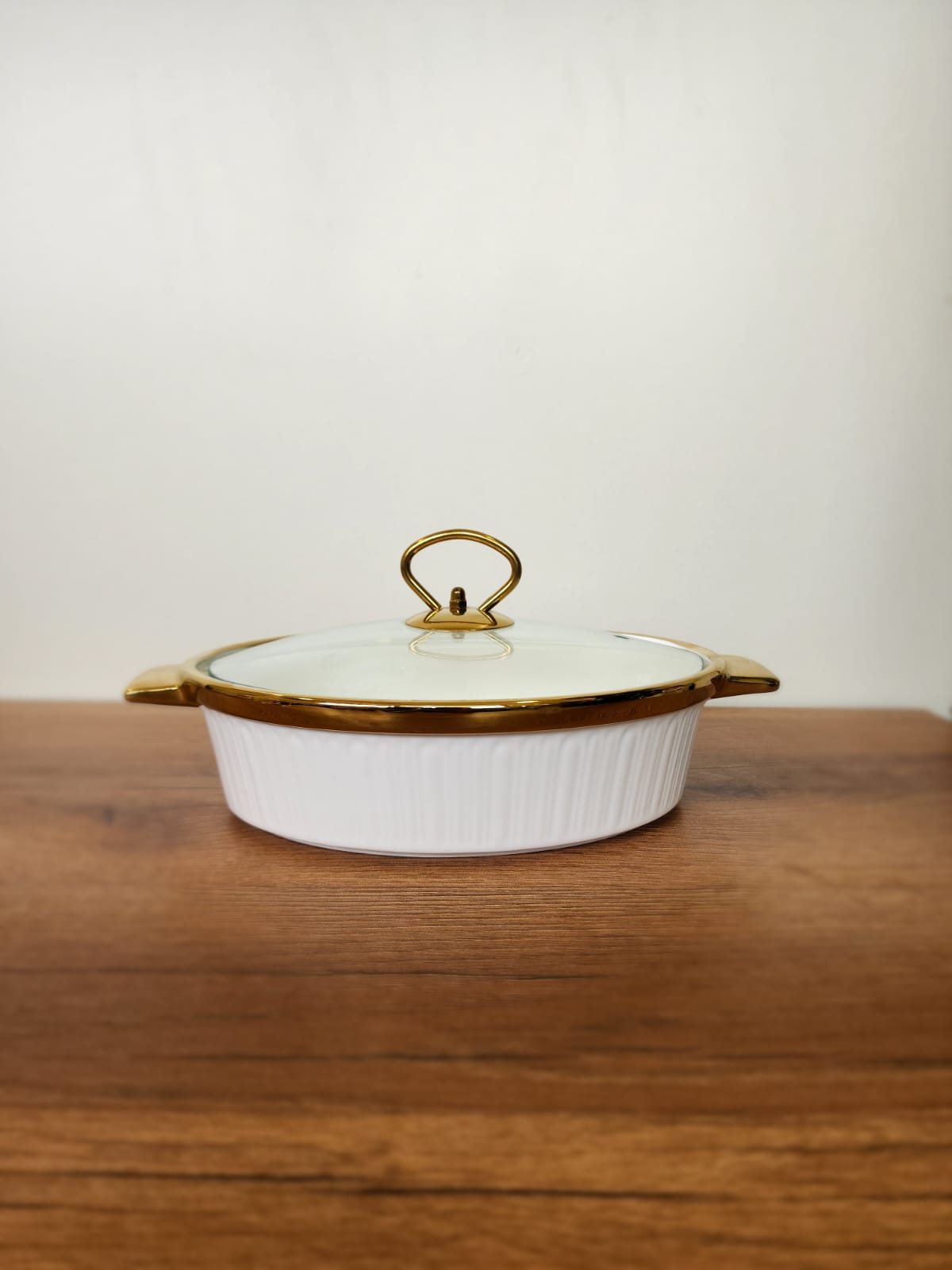 3-Piece White Ribbed Ceramic Buffet Dish Set with Gold Stand (ML-877)